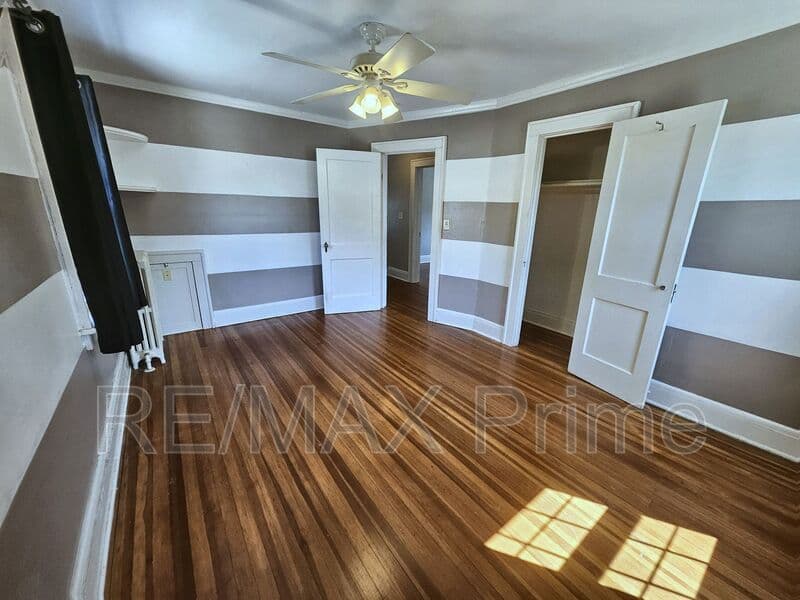 Norfolk House: 3520 Buckingham Street