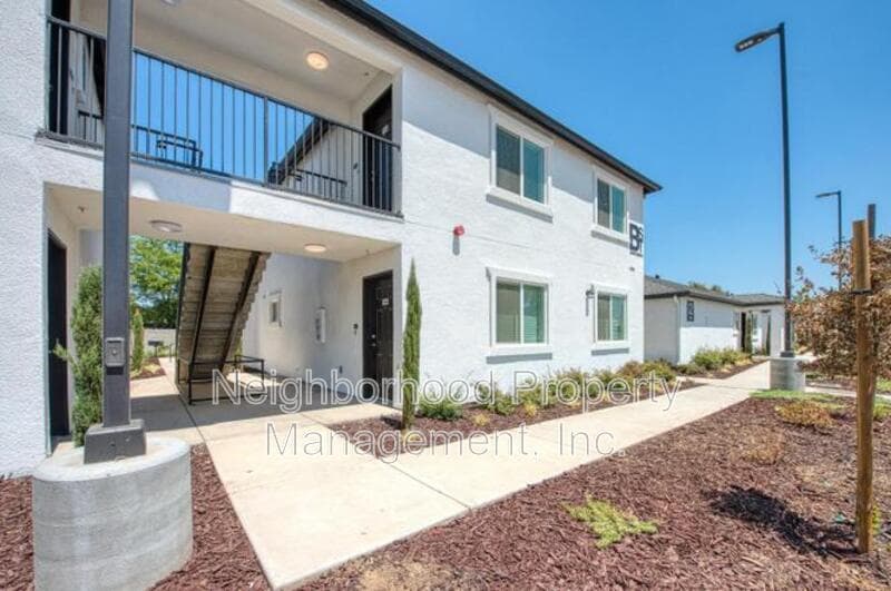 Fresno Condo: 1540 B Street - 109
