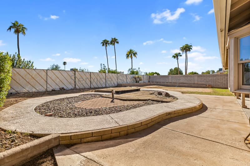 Phoenix House: 4123 W Hearn Rd