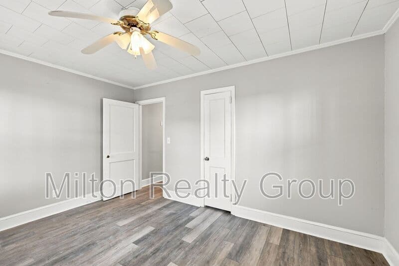 Dunn House: 1305 Erwin Rd.
