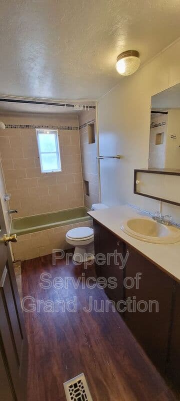 Grand Junction House: 2940 View Drive