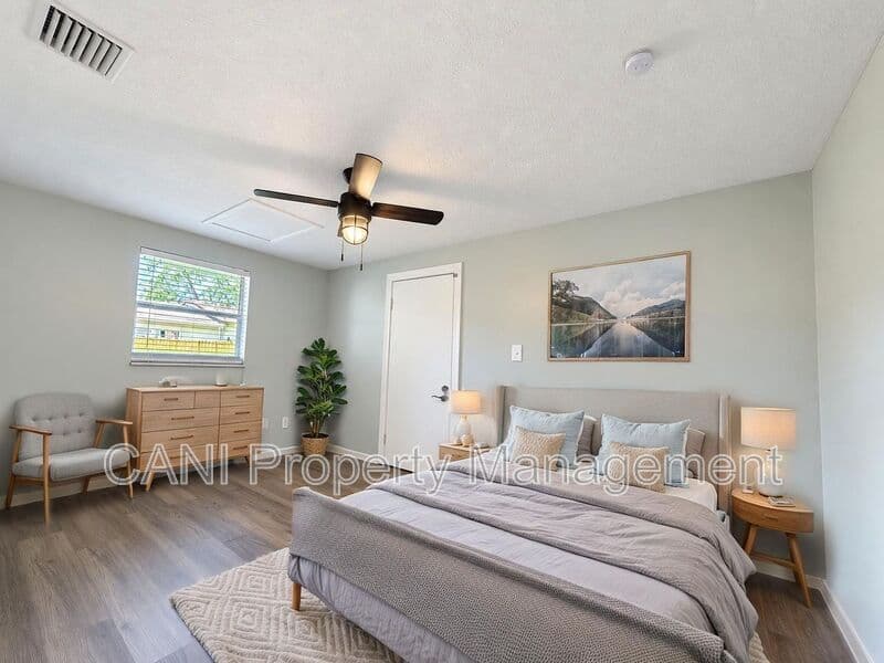Longwood Condo: 326 East Palmetto Avenue