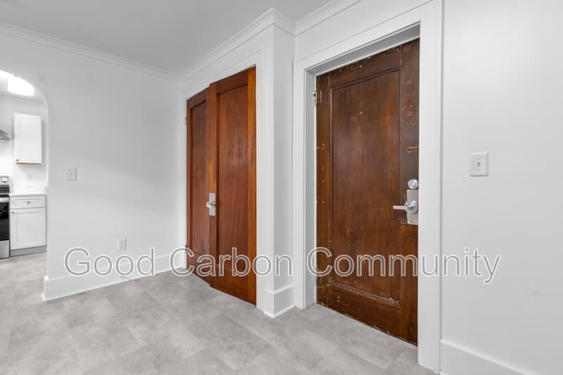Kenmore Condo: 16-42 Chapel Rd