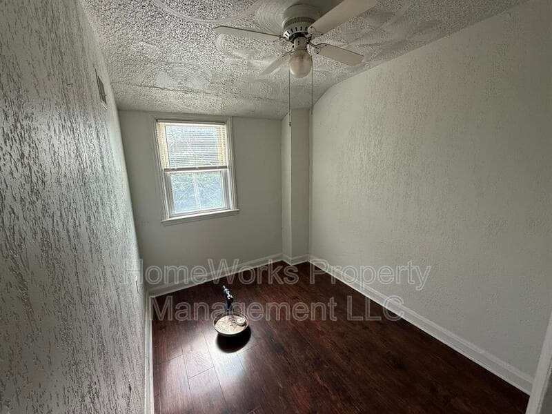 Baltimore House: 5466 Lynview Ave