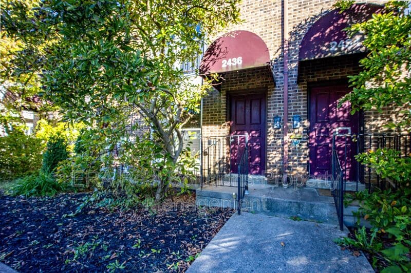 Cincinnati House: 2436 Grandview Ave.