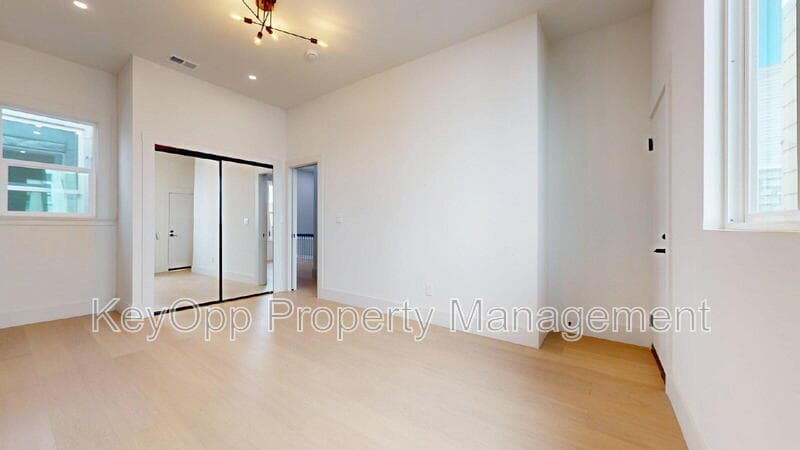 San Francisco Condo: 489 Guerrero Street