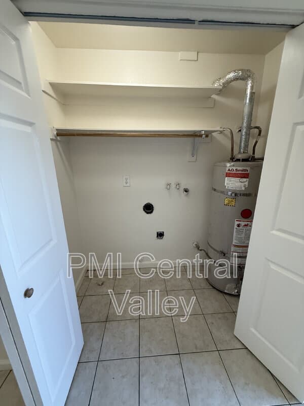 Denair Condo: 3557 Merced Ave C