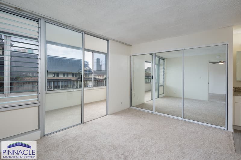 Honolulu Condo: 1122 Elm St. #205