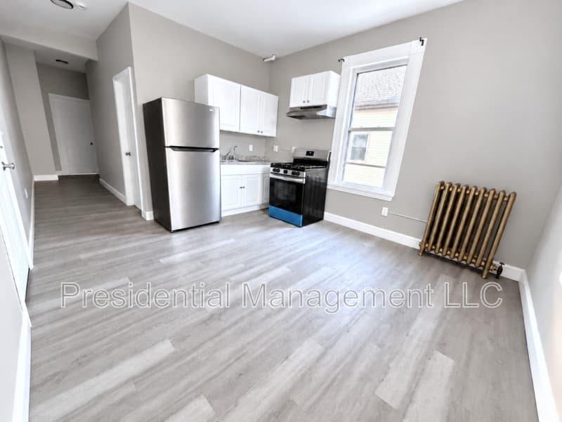 Waterbury Condo: 66 Holmes Ave