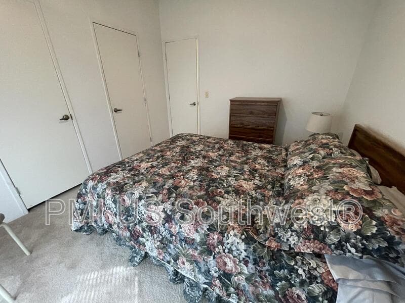 Bullhead City House: 2350 Adobe Rd