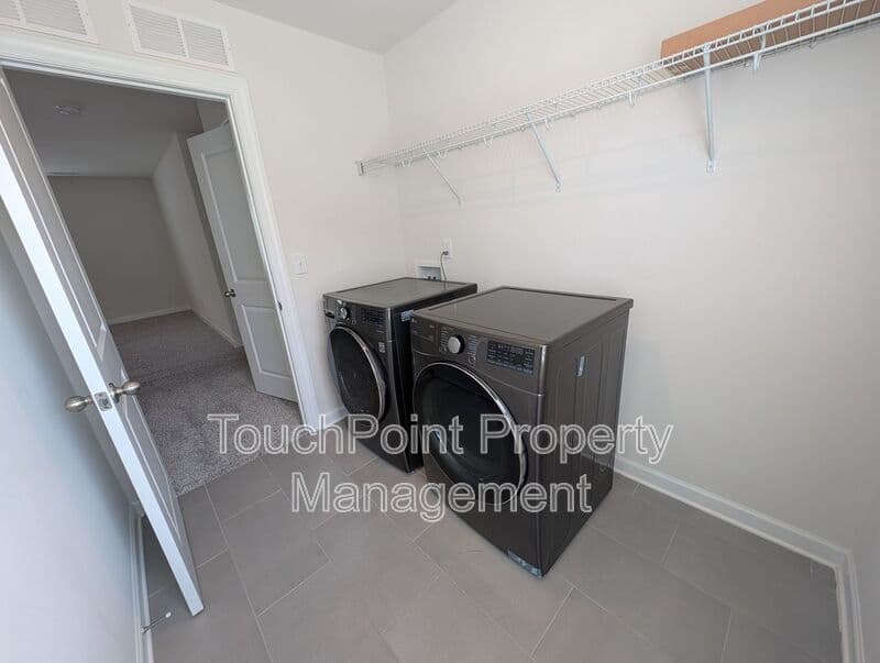 Charlotte House: 2716 Arbor Loop