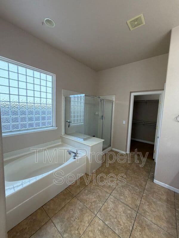 Elk Grove House: 9348 Sierra Spring Way