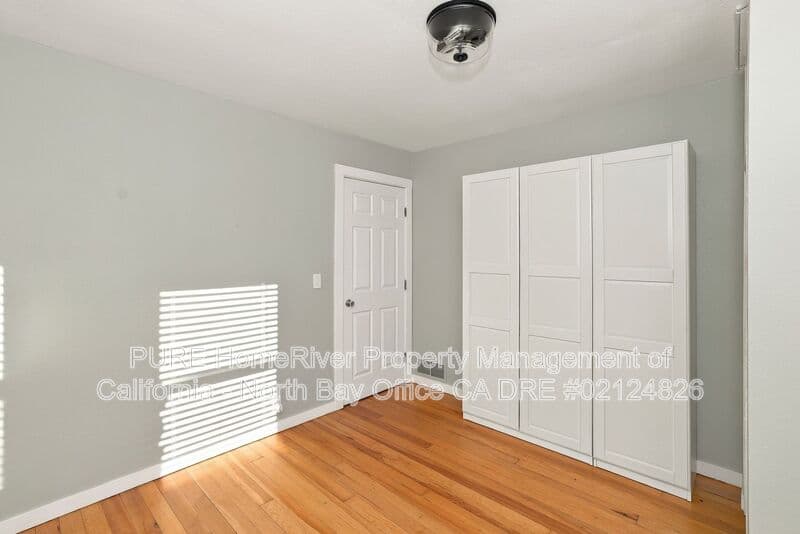 Sebastopol House: 325 Hutchins Ave