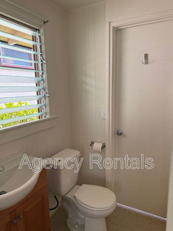 Honolulu Condo: 1141 Rycroft St.