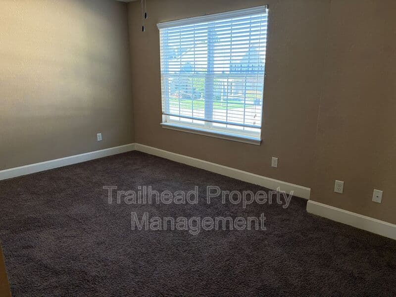 Kansas City House: 3929 NW 94th St