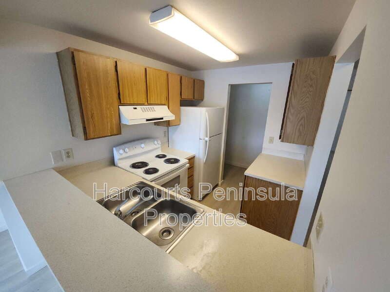 Bremerton Condo: 1115 Wheaton Way