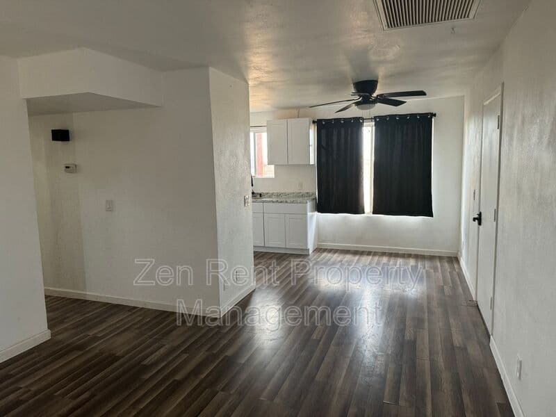 Coolidge House: 940 N Sonora Street