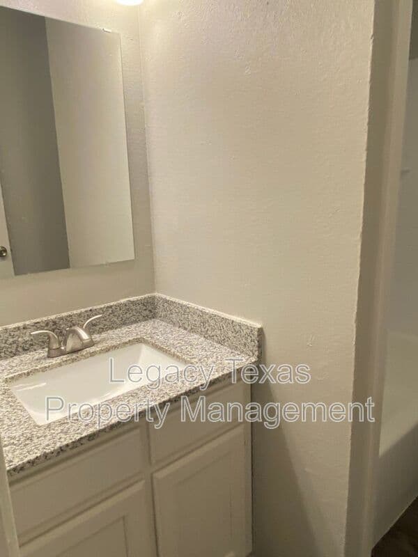 Cleburne Condo: 1302 Berry Dr