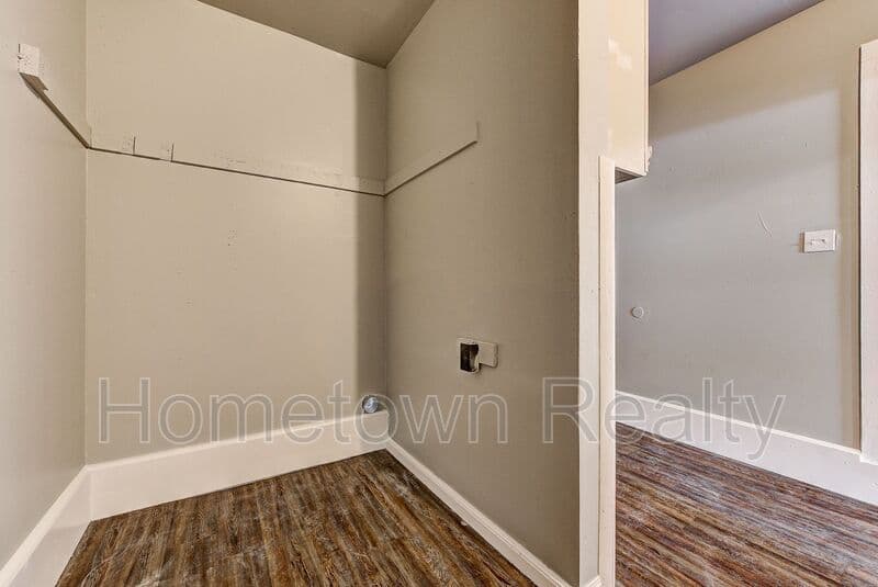 Midwest City House: 1308 McDonald Drive