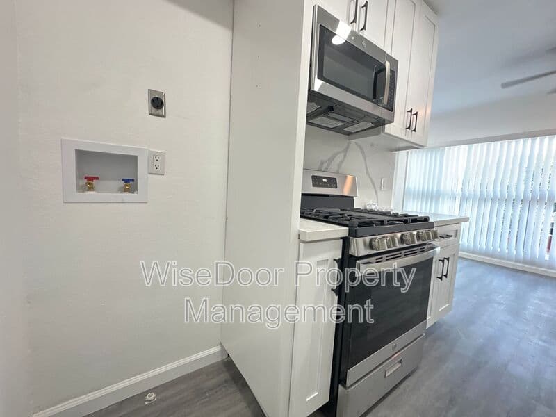 Garden Grove House: 10392 Lampson Ave