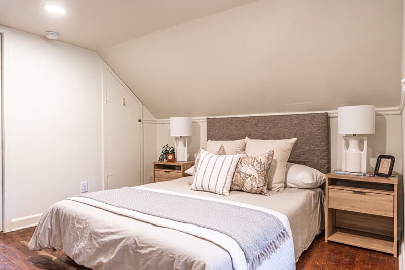 Pinebluff Condo: 435 West Baltimore Avenue