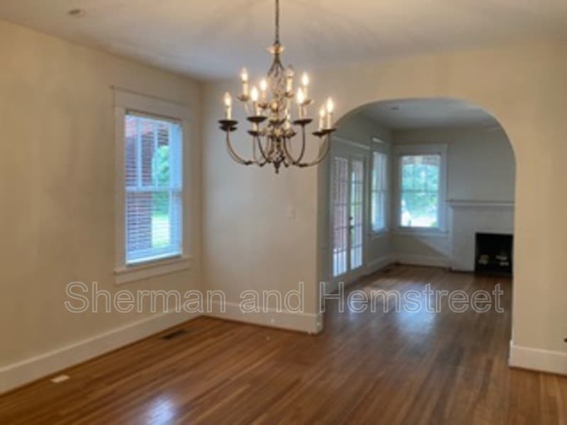 Augusta House: 2809 Lombardy Court
