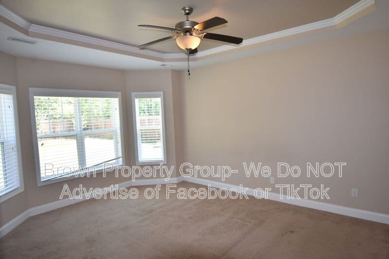 Fayetteville House: 4221 Raccoon Path