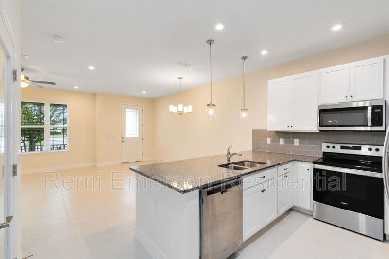 Kissimmee Townhome: 2232 Centerra Loop