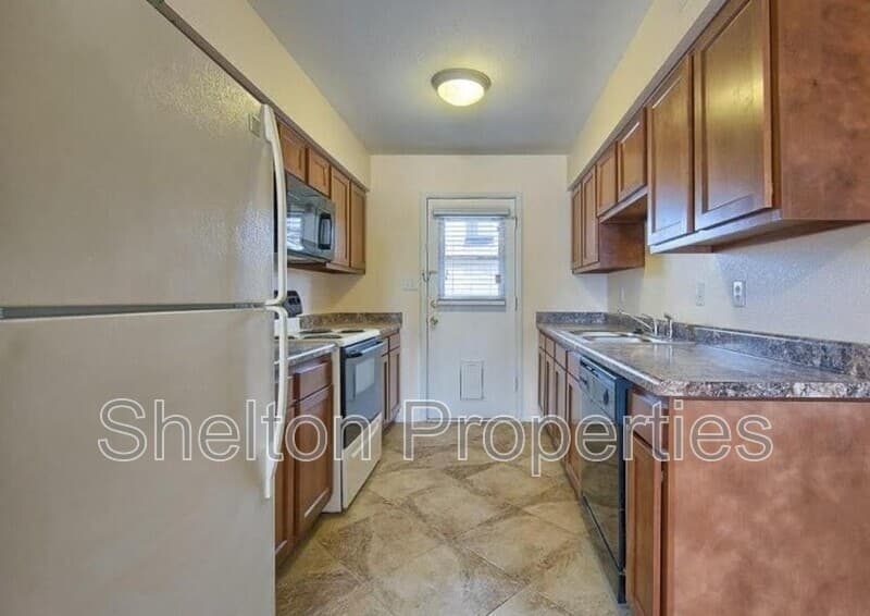 Mesa House: 4523 E Camino Cir Unit 2