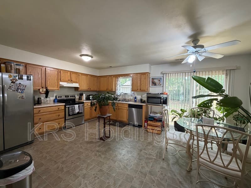 Virginia Beach Townhome: 416 Hill Meadow Drive