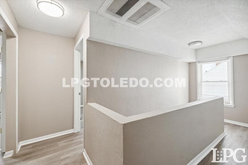 Toledo House: 602 California Blvd