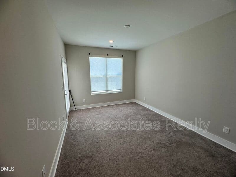 Durham House: 4016 Southpoint Landing