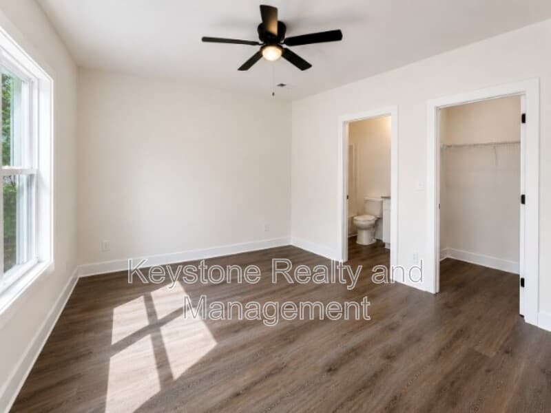 Clarksville House: 925 Ford Street