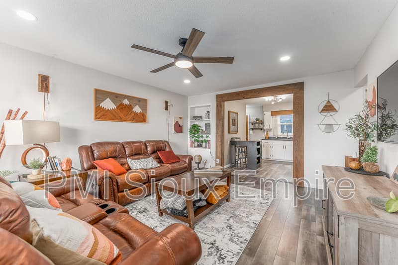 Sioux Falls Townhome: 842 S Southeastern Ave