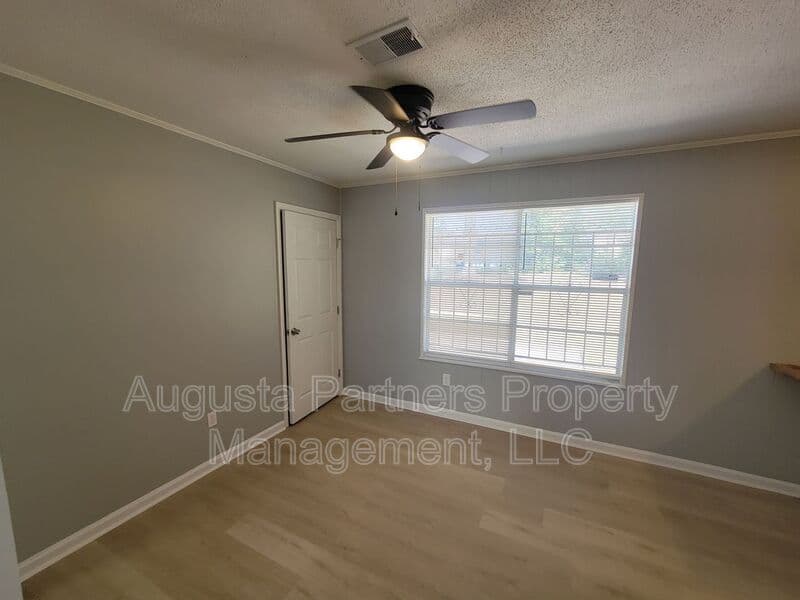 Augusta House: 2965 Meadowbrook Drive