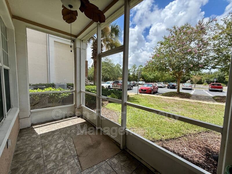 Jacksonville House: 11251 Campfield Drive