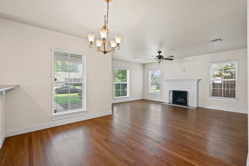 Fort Worth House: 2609 Benbrook Boulevard