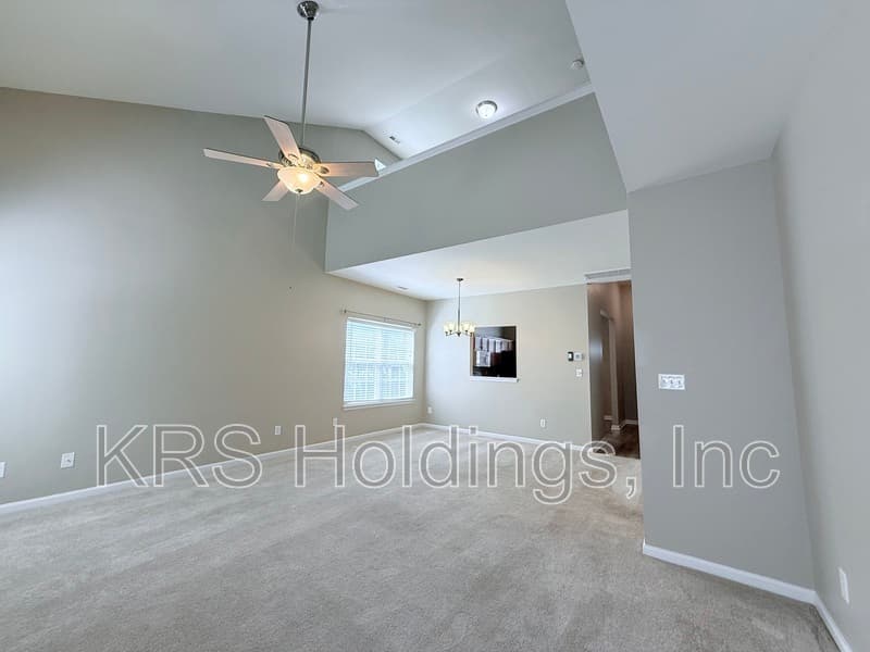 Fuquay Varina House: 232 N Honey Springs Avenue