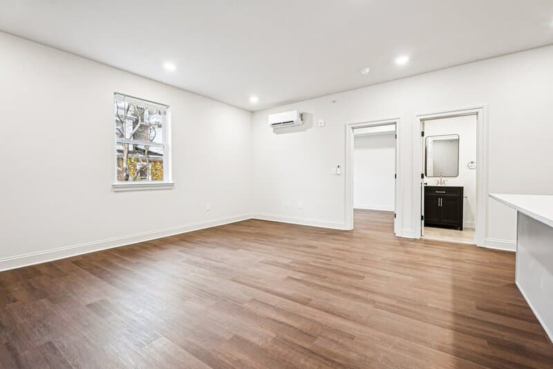 Philadelphia Condo: 472 Roxborough Avenue - 3R