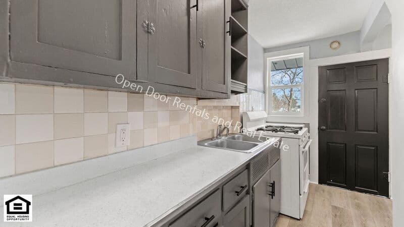 Fort Wayne Condo: 2144 Edgehill Ave