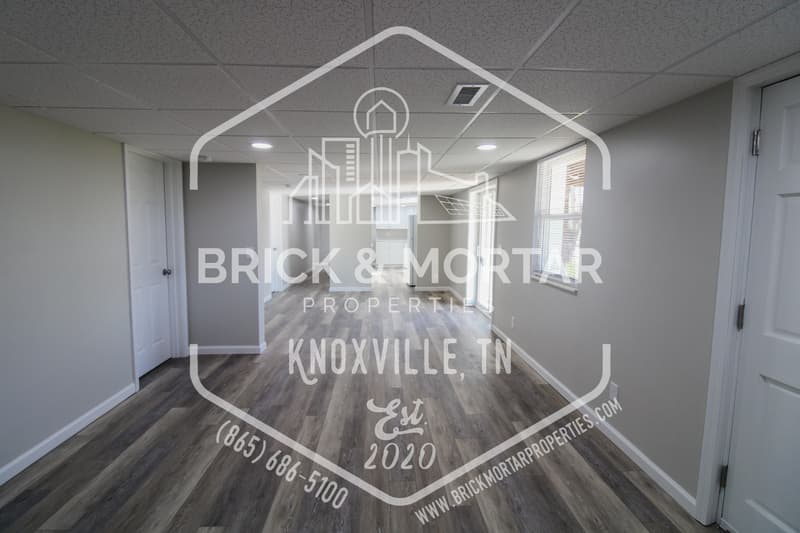 Maryville House: 1731 Lively Road