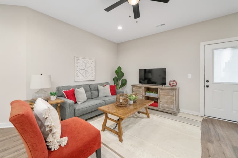 Wichita House: 2865 S Cedar Crest Ct Unit 200