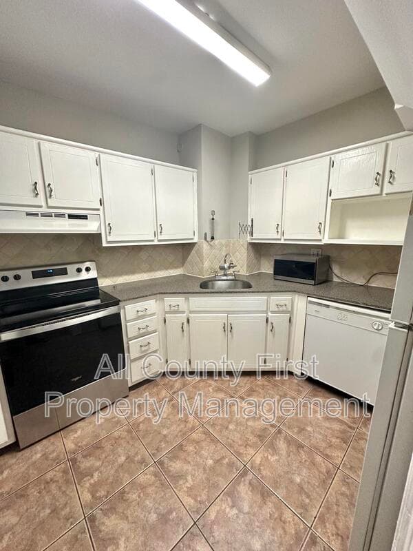 Atlanta House: 198 Ponce de Leon Ave NE