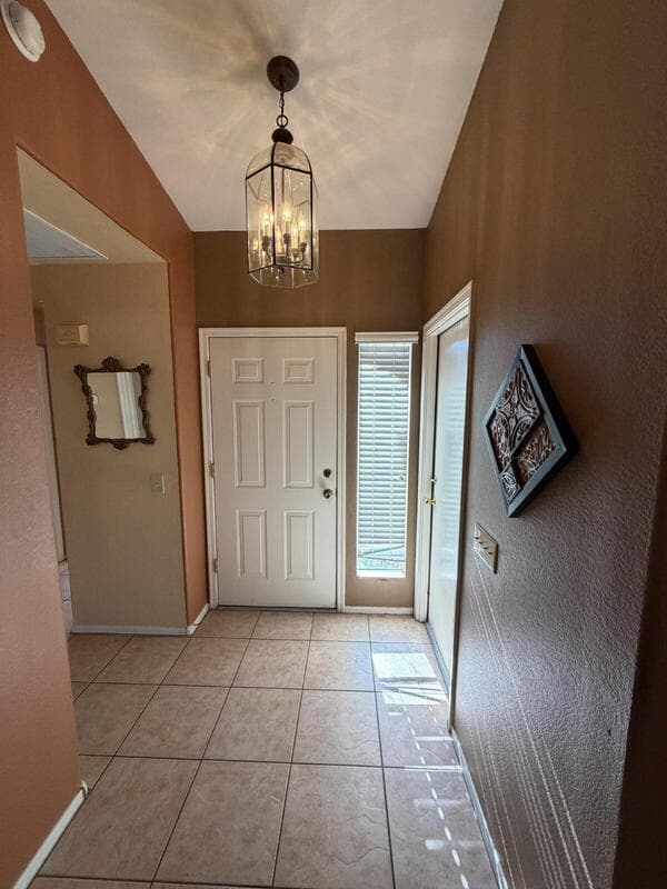 Chandler House: 6761 S Oakmont Dr