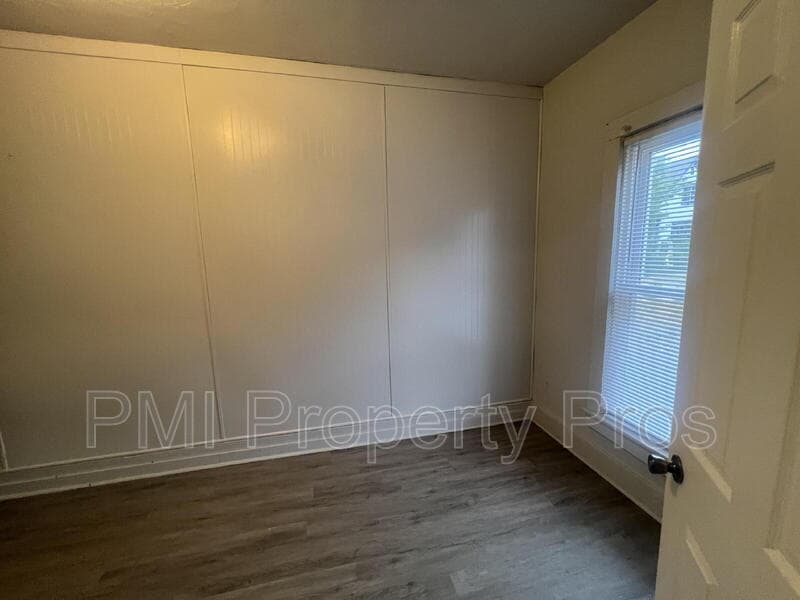 Milwaukee Condo: 2439A N Dr William Finlayson