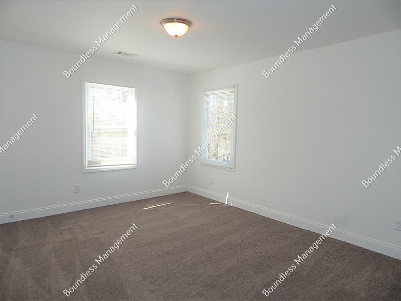 Atlanta House: 395 Westchester Blvd NW