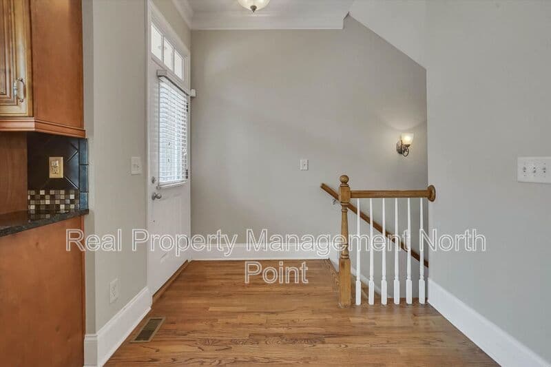Decatur House: 3026 Eltham Pl