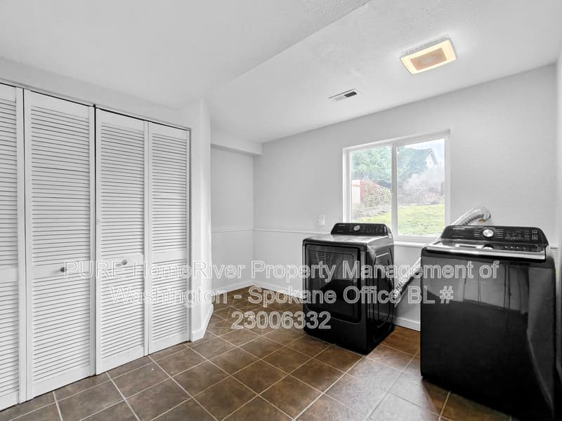 Medical Lake House: 1018 N Lindsay St