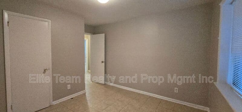 Charlotte Condo: 1803 Darbrook Dr