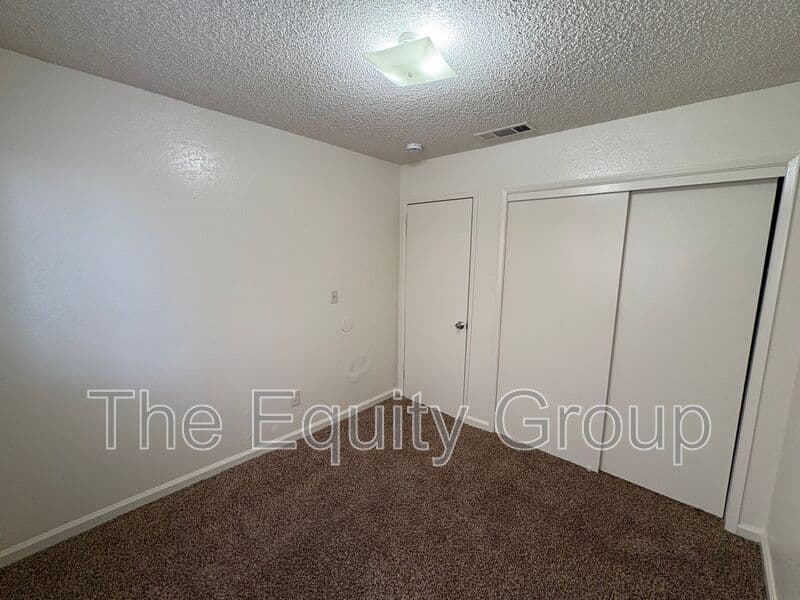 Visalia House: 244 East Prospect Avenue